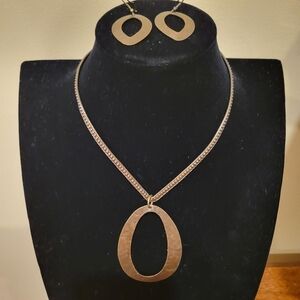 Elegant Bronze Tone Necklace and Earring Set. Statement jewelry. NWOT
